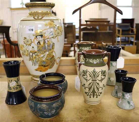 Modern Japanese vase, decorated musician and flowers